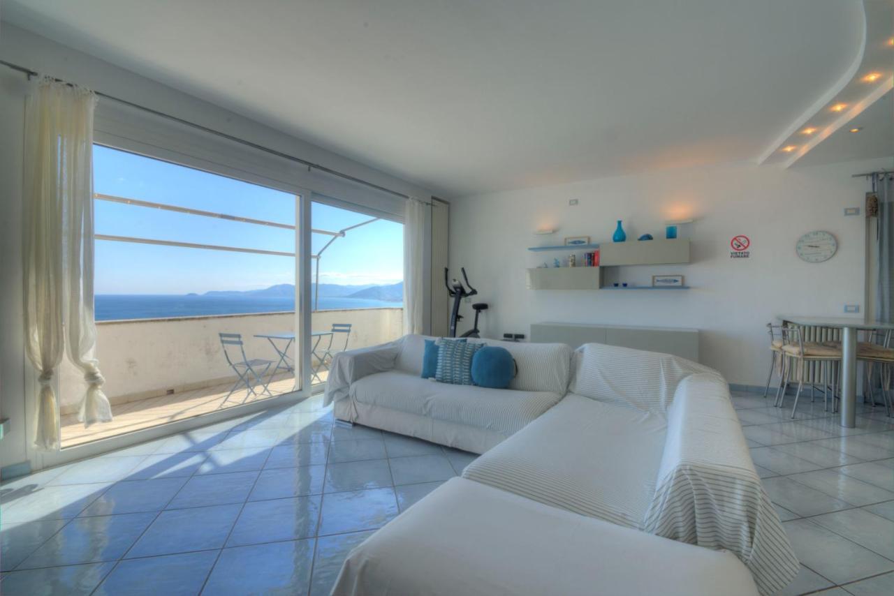 Villa Ischia Attico Sul Mare A Verezzi บอร์จิโอแวเรซซี ภายนอก รูปภาพ